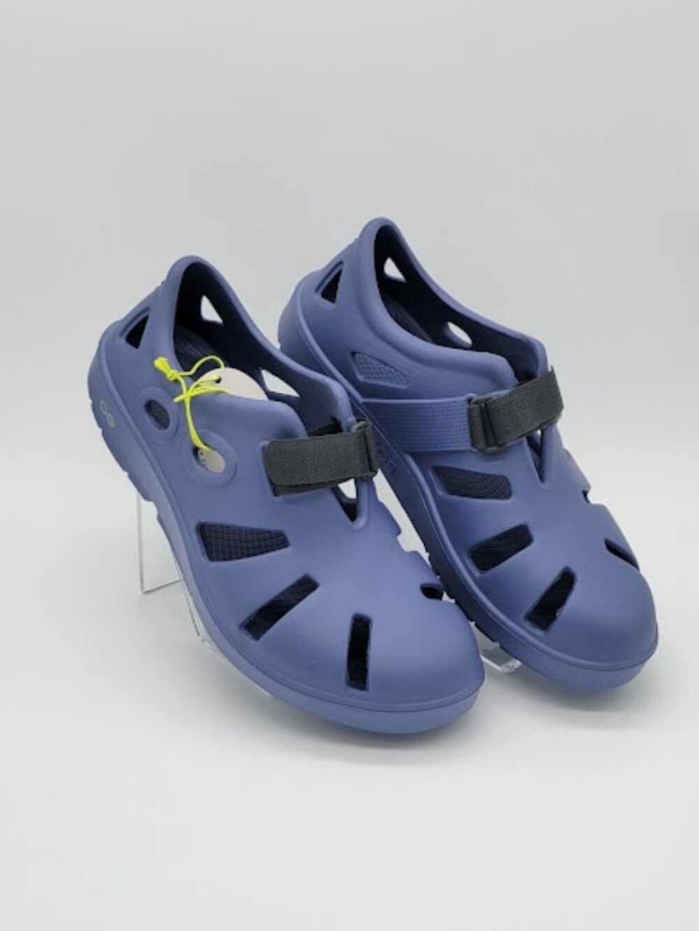OOFOS OOcandoo Unisex Recovery Sandals Men 6 Women 8 Water Drop Blue Closed Toe